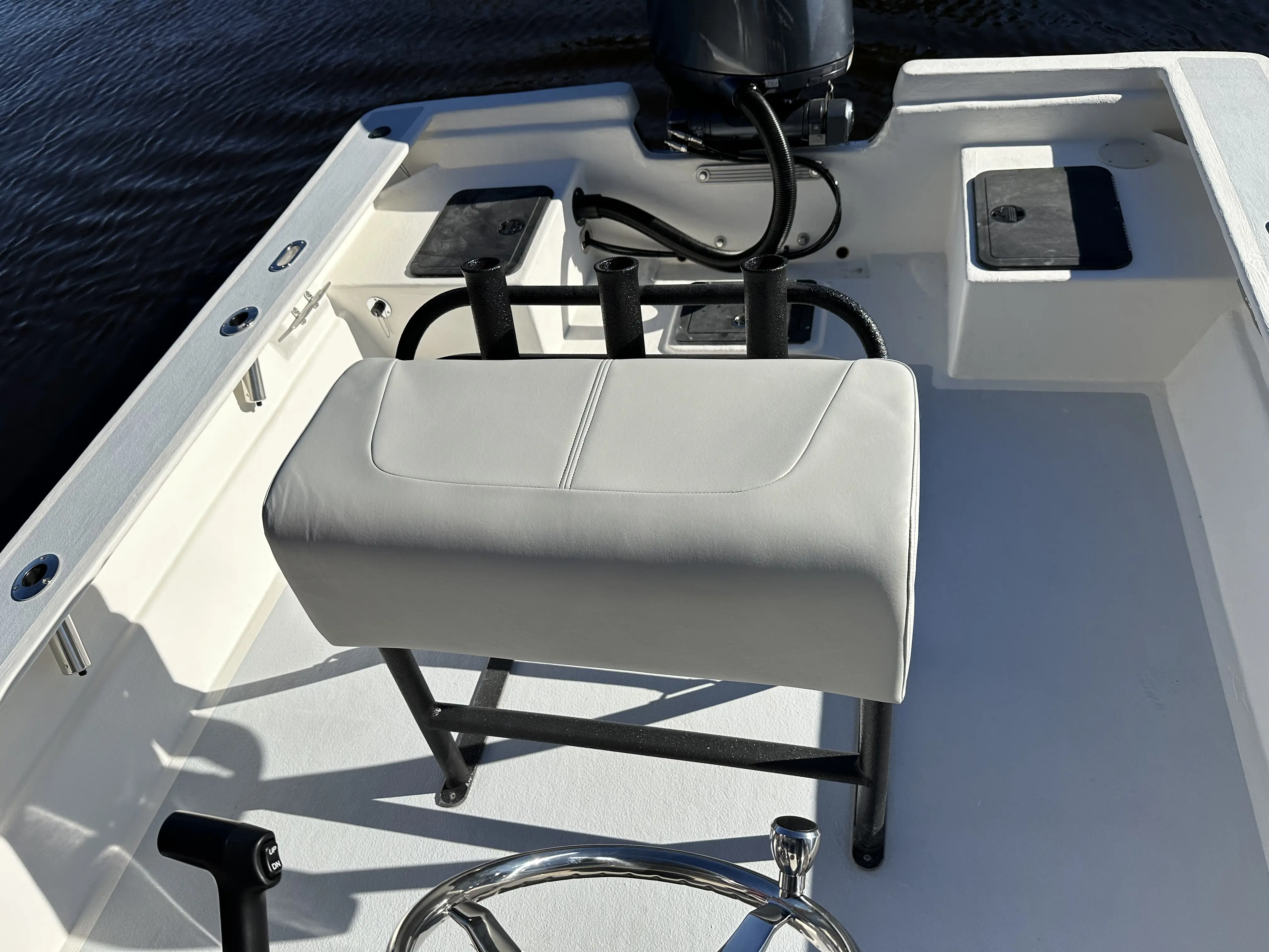 22 Hancock Skiff interior