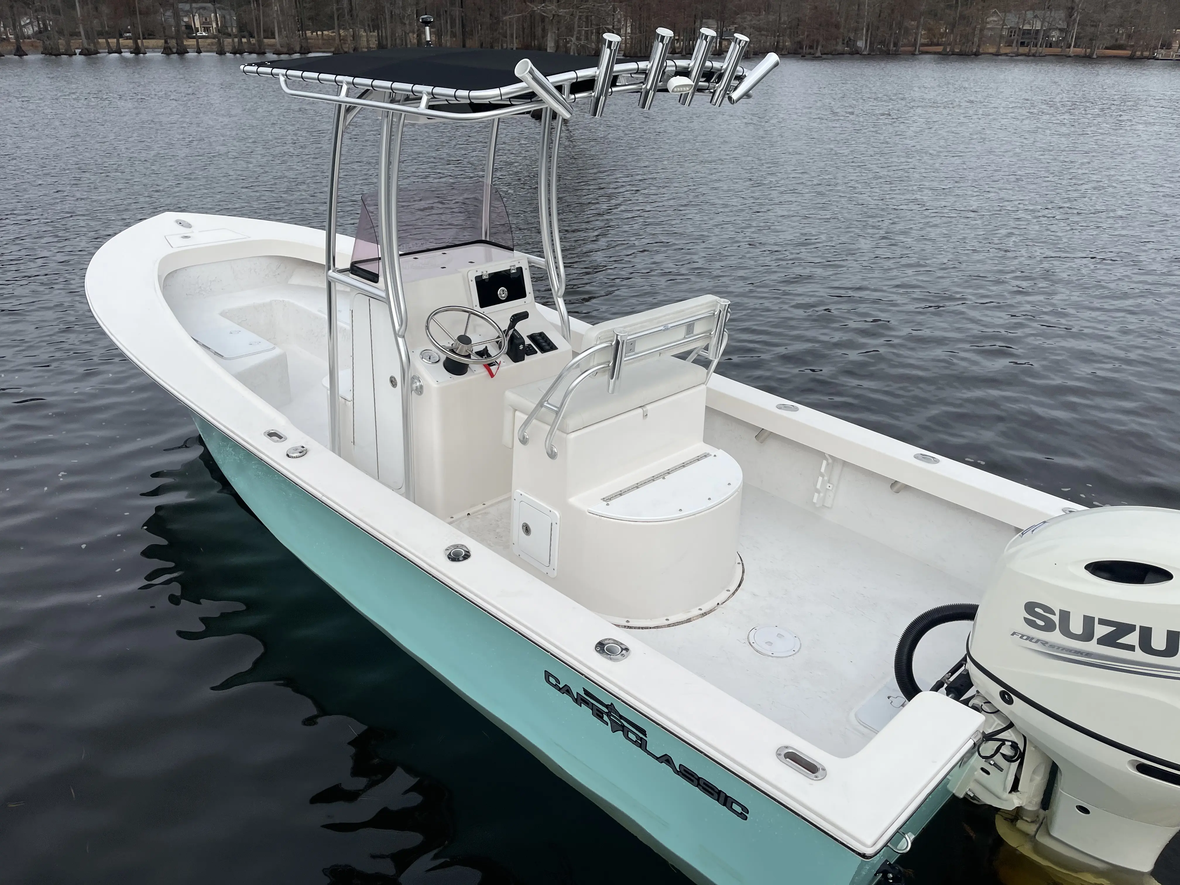 23 Cape Classic exterior