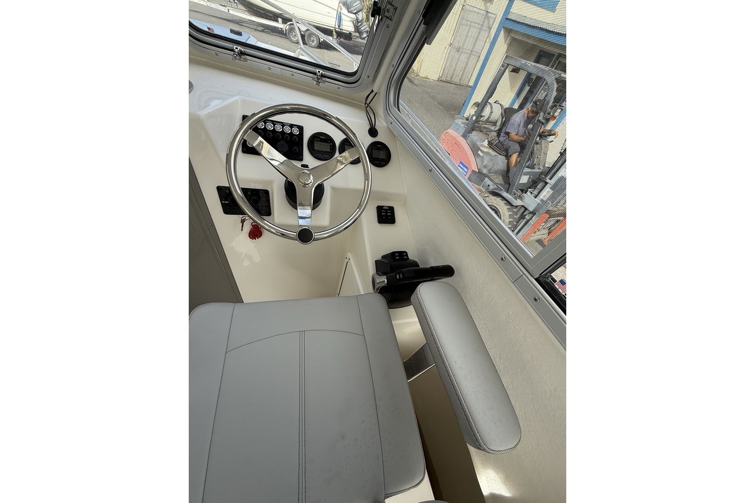 23 Cabin XL interior