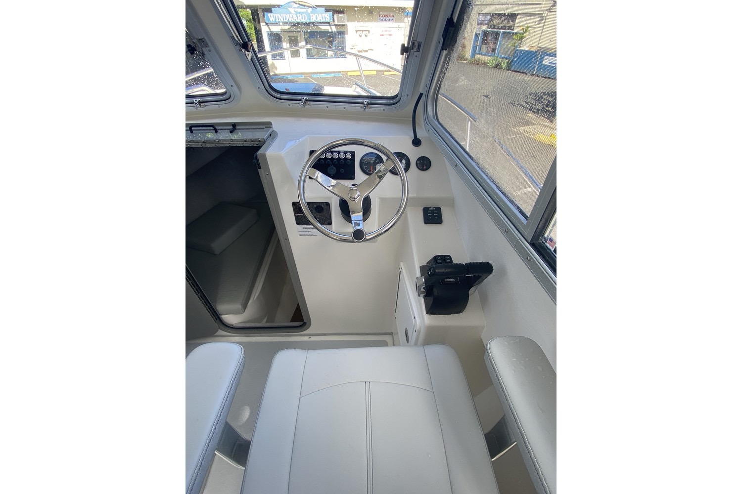 23 Cabin XL interior