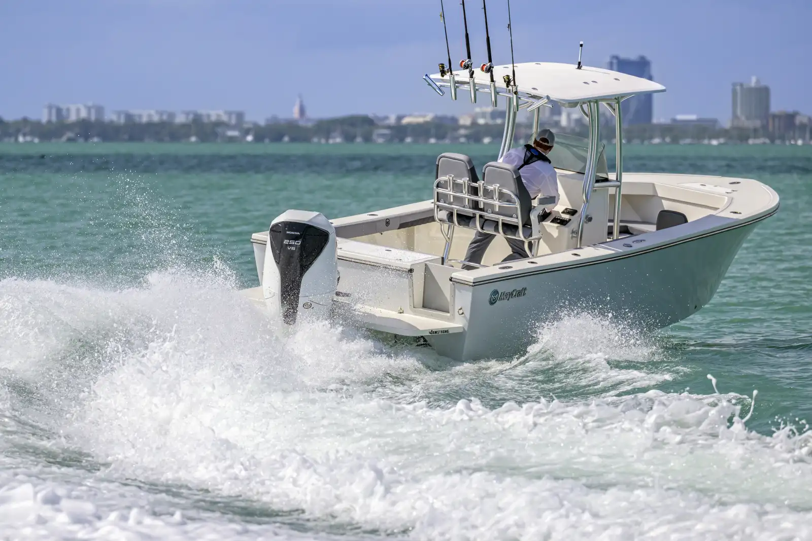 245 Offshore CC exterior